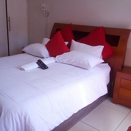 Super Classic Guest House Pretoria-Noord Kültér fotó