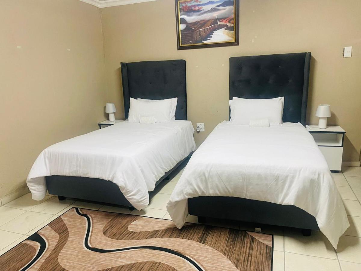 Super Classic Guest House Pretoria-Noord Kültér fotó